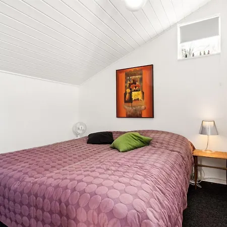 Holiday home Usbjorn *
