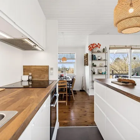 Usbjorn Holiday home *