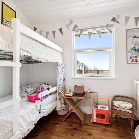 Holiday home Usbjorn *